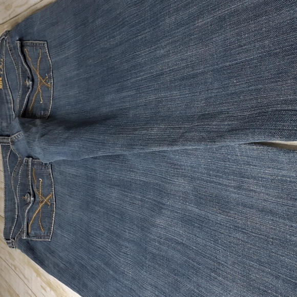 Kut from the Kloth Size 10 Button Back Pockets Cropped Jeans - Picture 10 of 16